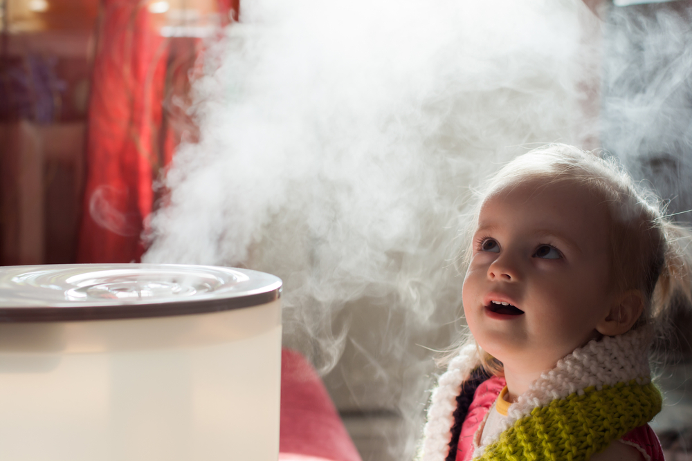 Umiditatea, temperatura și lumina din camera bebelușului. Ce trebuie să știe orice părinte despre ele